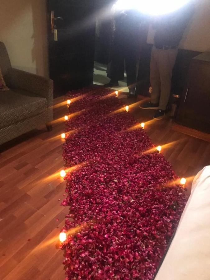 Hira Guest House Карачи Экстерьер фото