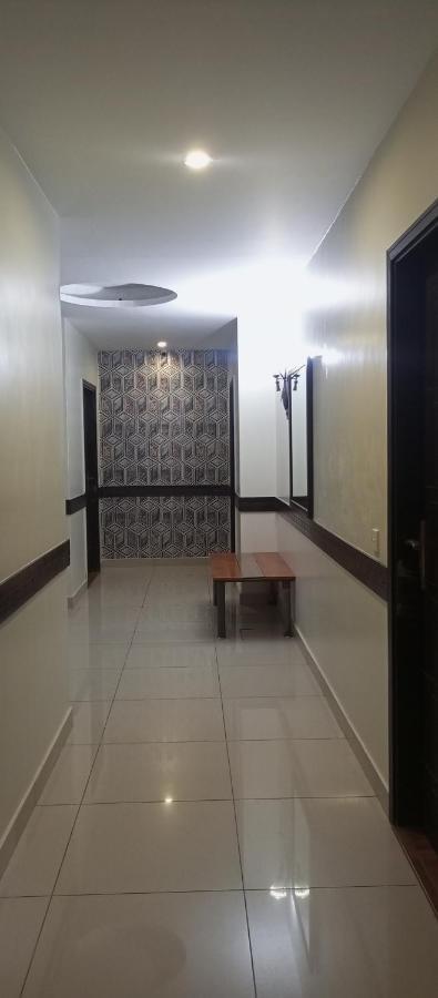 Hira Guest House Карачи Экстерьер фото